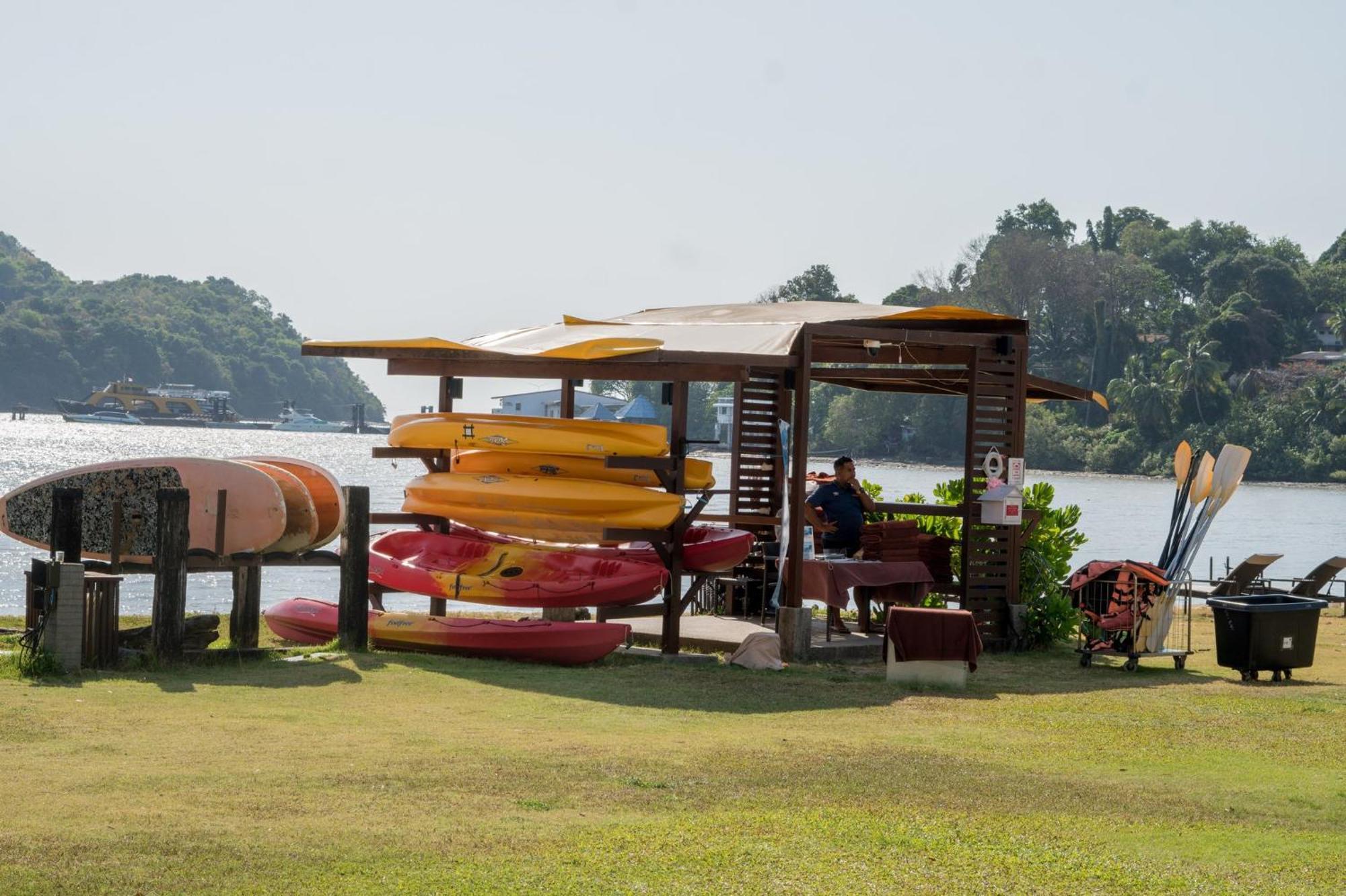 Phuket Panwa Beachfront Resort Exterior photo